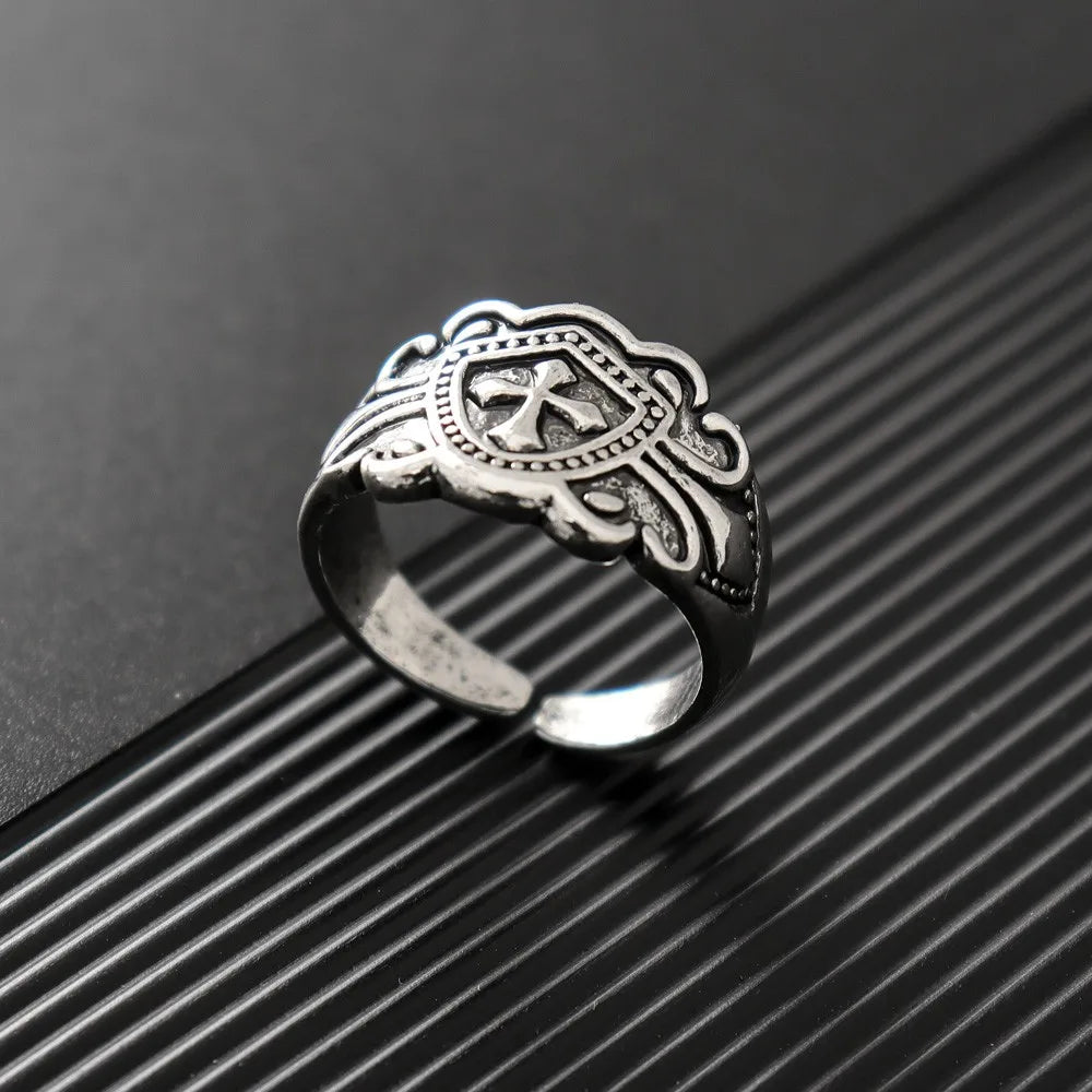 Retro Knight Shield Cross Ring