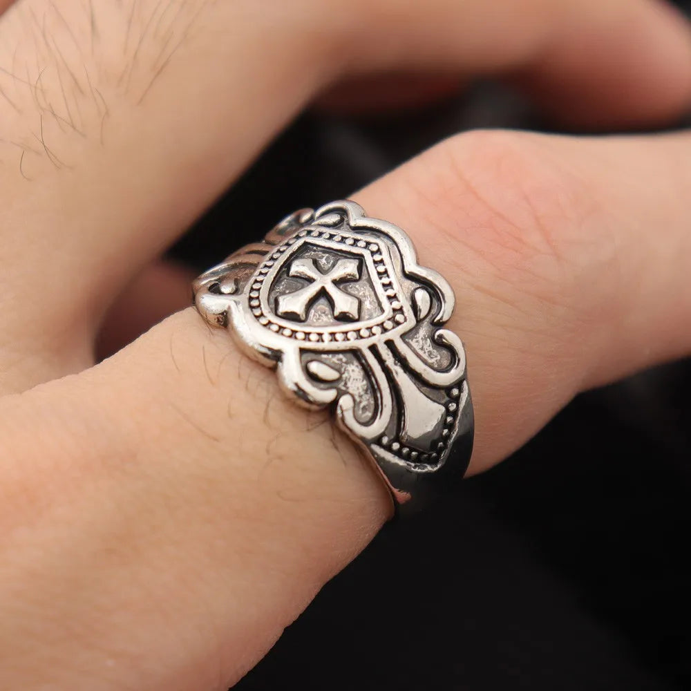 Retro Knight Shield Cross Ring
