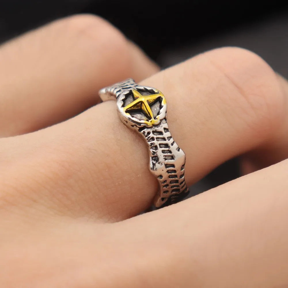 Retro Knight Shield Cross Ring